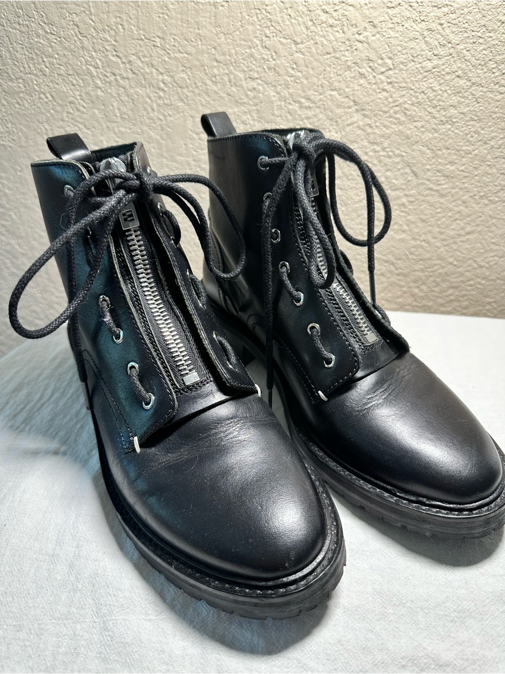 Rag & Bone Cannon Black Leather Combat Boots – Size 38 – Vibram – Like New